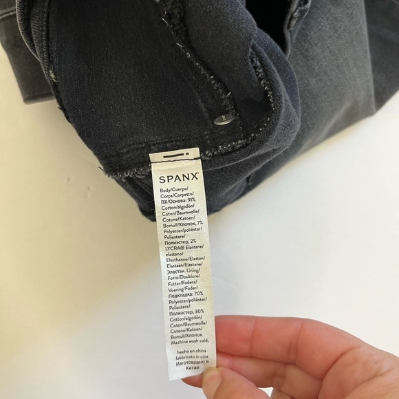 Spanx Straight Leg Jeans Vintage Black Size Medium Pull On - Picture 4 of 10